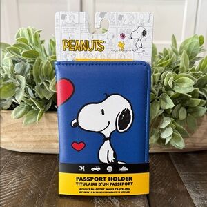NWT Peanuts Snoopy Blue Heart Woodstock Passport Holder Travel Case